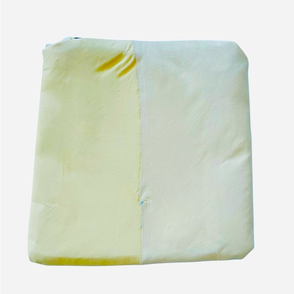 NEW Handmade Cosmetic Bag Zip Pouch Travel Clutch Bees Bumblebee Cotton 9 X 9.5 - Picture 3 of 4